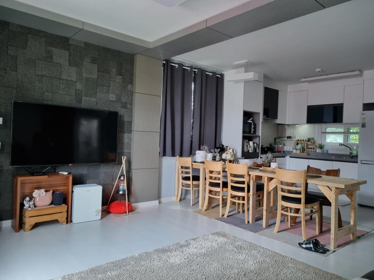 Gashi Sarang Bed & Breakfast Seogwipo Luaran gambar
