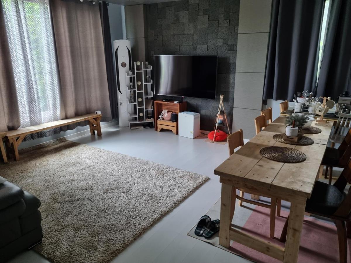 Gashi Sarang Bed & Breakfast Seogwipo Luaran gambar