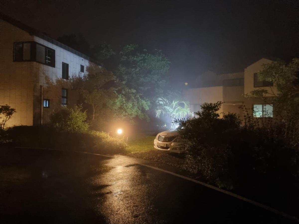 Gashi Sarang Bed & Breakfast Seogwipo Luaran gambar