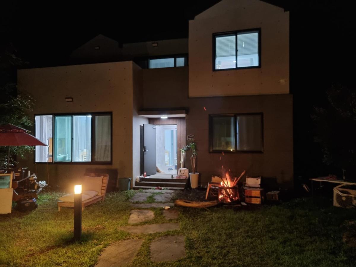 Gashi Sarang Bed & Breakfast Seogwipo Luaran gambar