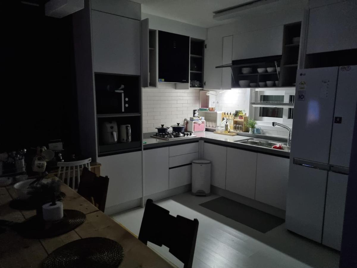 Gashi Sarang Bed & Breakfast Seogwipo Luaran gambar